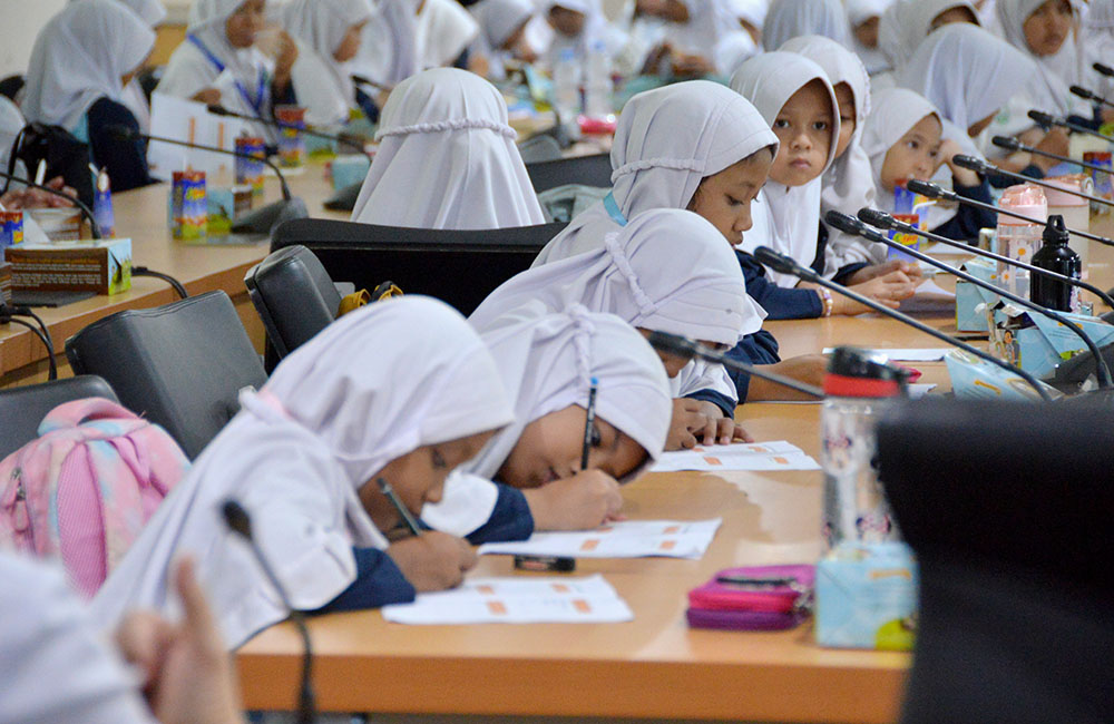 Masa Depan Pendidikan Jakarta: Evaluasi Program Sekolah Gratis