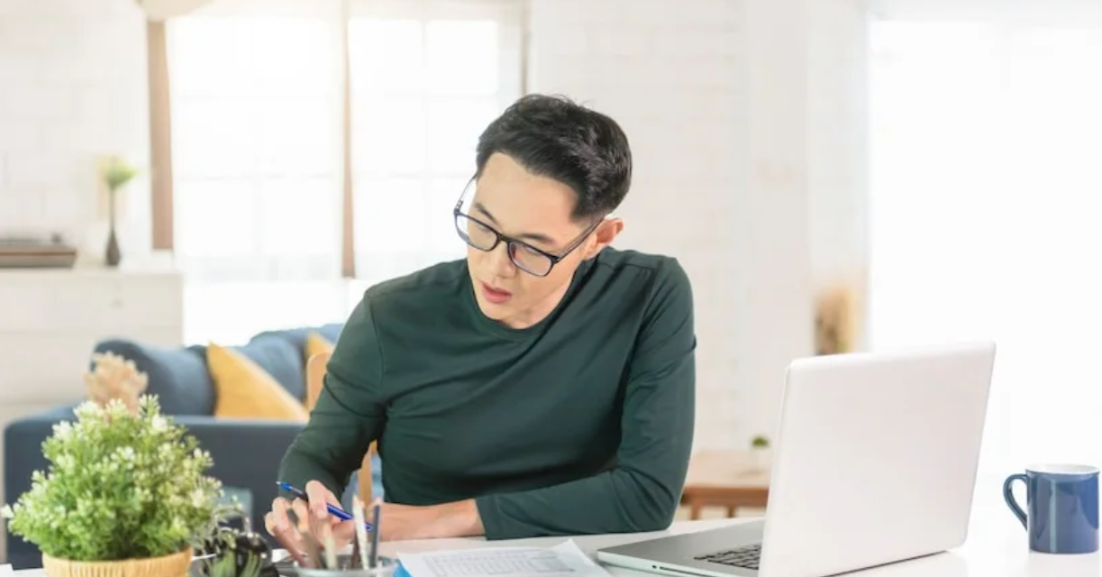 Kebiasaan Finansial Baru: Investasi, Side Hustle, Dan Gaya Hidup