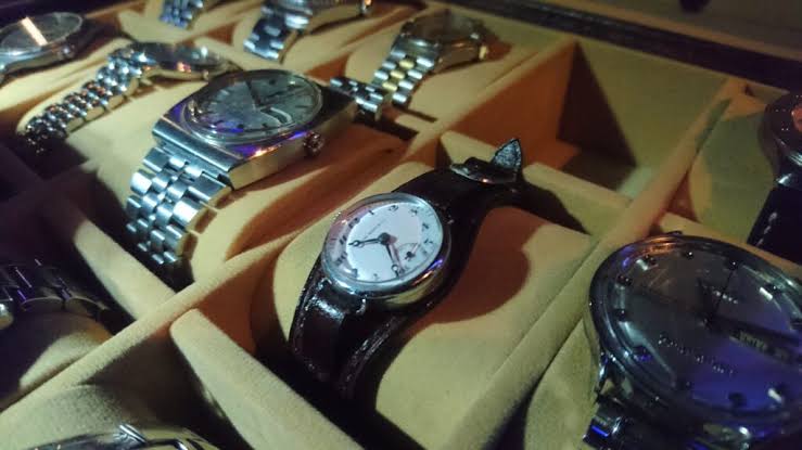 Jam Tangan Antik: Hobi Koleksi Bernilai Sejarah Dan Ekonomi