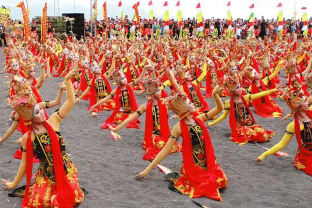 Menjaga Warisan Leluhur: Tantangan Pelestarian Adat Nias