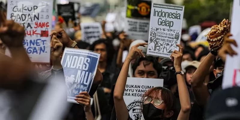 Pemerintahan Indonesia Semakin Hancur? Memahami Kritik