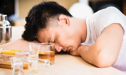 Alkohol: Dampak Konsumsi Terhadap Kehidupan Sehari-Hari